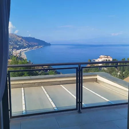 Helas By Holidays Appartamento *