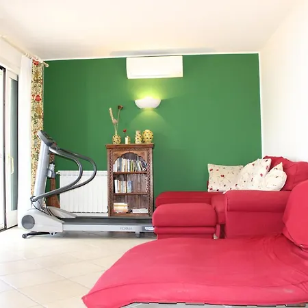 Apartment Helas By Holidays